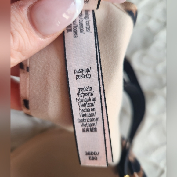 Victoria's Secret New Love Cloud Plunge Push-up Bra 34DDD - Picture 3 of 5